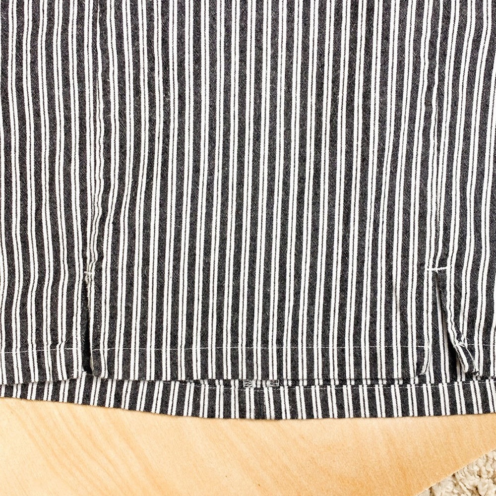 HOLLISTER Ultra High Rise Mini Skirt - Picture 2 of 8